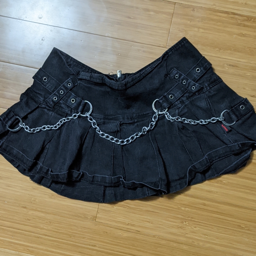 Tripp Black Pleated Mini Skirt w/ Chains